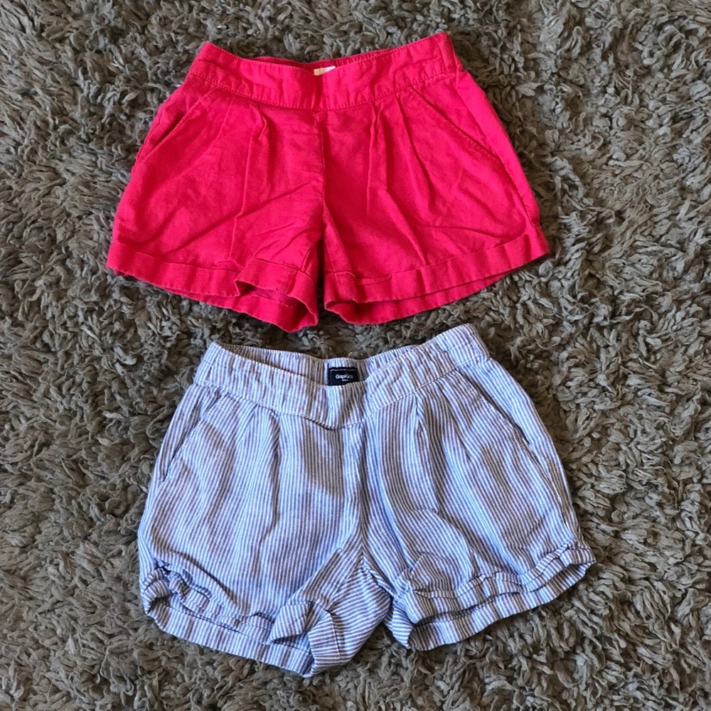 Gap kids 2 pair shorts Size: Small